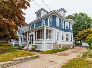 35 Bellevue Pl, New London, CT 06320