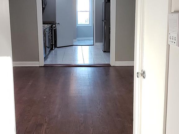 4th image of 5643 N St Louis Ave #2