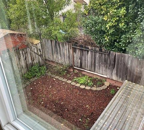 picture f garden from master bedroom