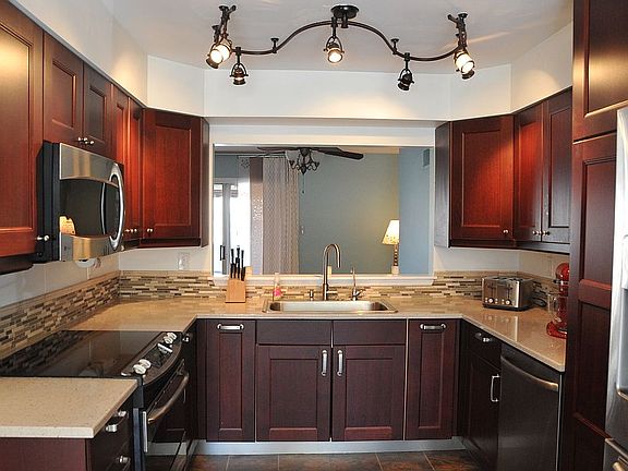 2nd image of 13319 Waterside Cir