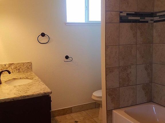 3rd image of 4580 Tidewind Dr