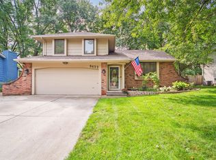 9452 Lincoln Ave, Clive, IA 50325
