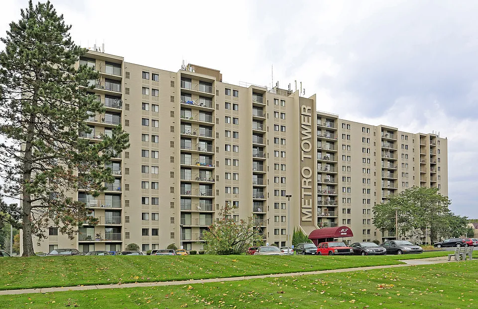 METRO TOWER APARTMENTS