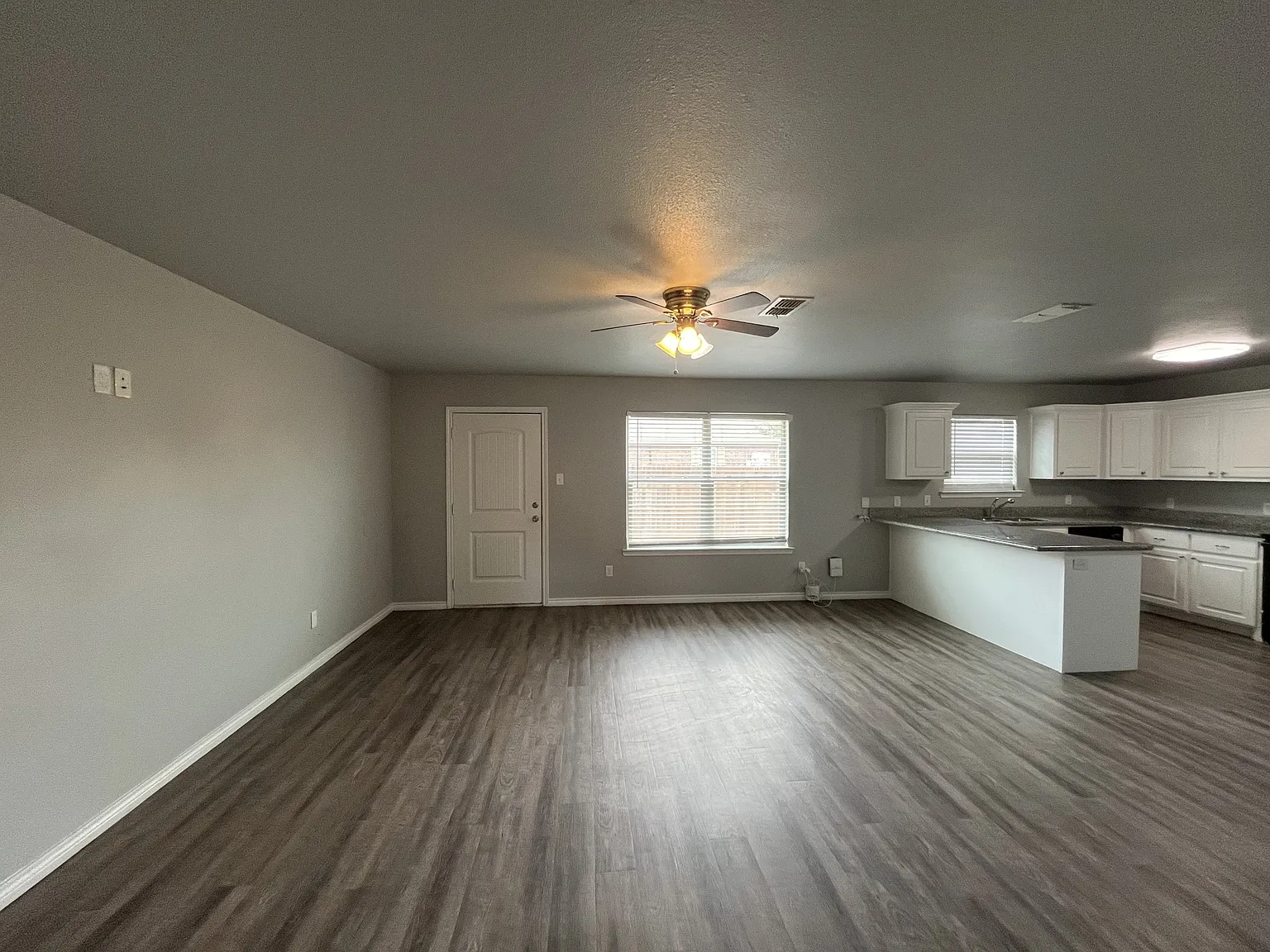 3414 Itasca Street - 1 — Photo 3