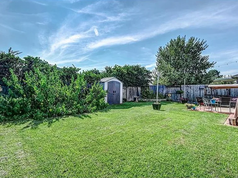 22023 Holly Branch Dr — Photo 10