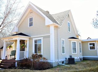 308 Center St E, Roseau, MN 56751