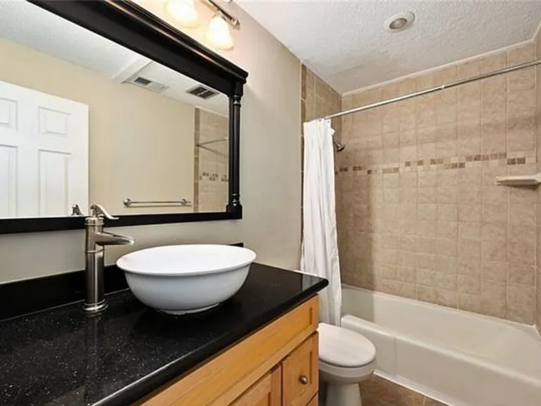 4143 Roanoke Rd #6 — Photo 6