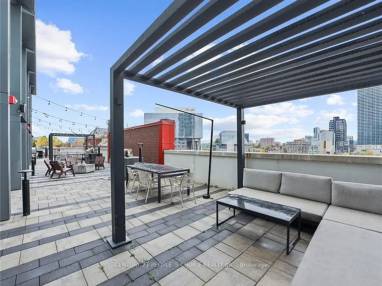 5 Wellington St S #905 — Photo 5