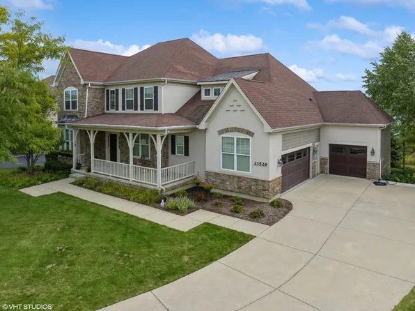 23529 N Sanctuary Club Dr, Kildeer, IL 60047