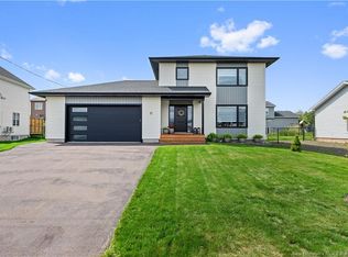 17 Renoir St, Moncton, NB E1G 5V5