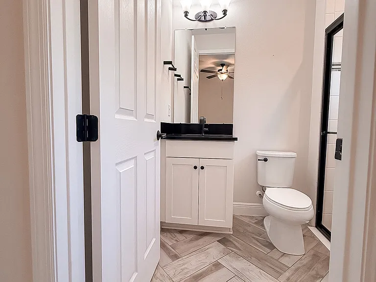 5723 Silver Sun Dr — Photo 16