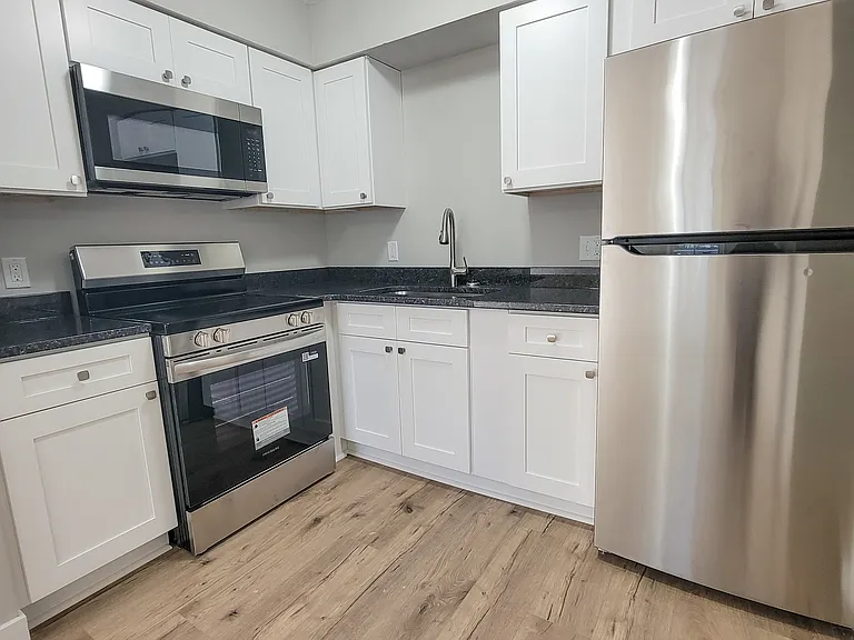 5671 Quincy St #4 — Photo 3