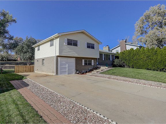 2nd image of 10061 Melody Dr