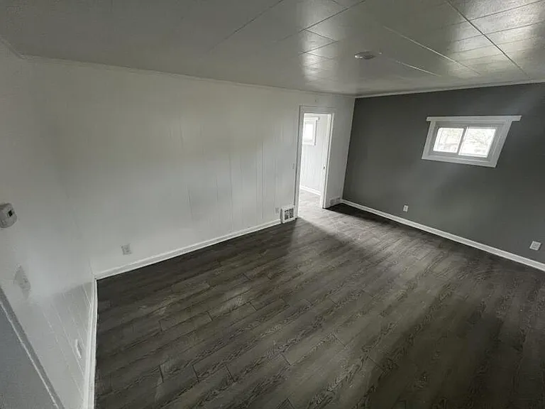 16 Cummings St — Photo 5