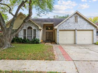 1046 Margate Dr, Pearland, TX 77584