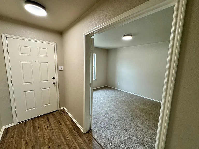 204 Pine Arbol — Photo 5