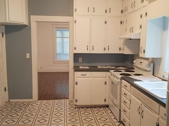 2nd image of 310 McOmber St