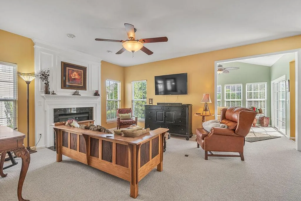 9 Creedmoor Dr — Photo 2
