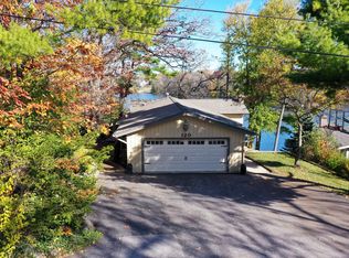 120 Hickory Rd, Lake In The Hills, IL 60156