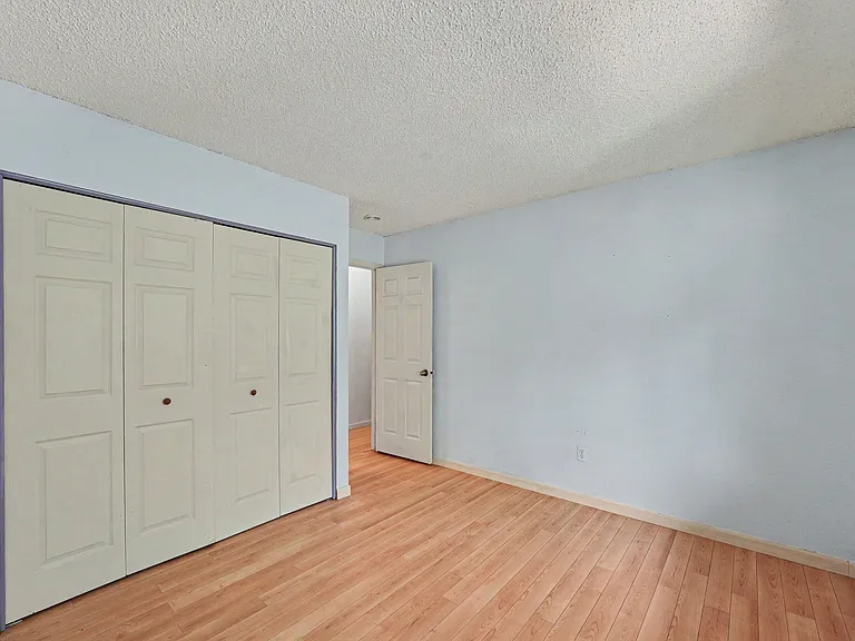 1511 Seneca Cir #131 — Photo 13