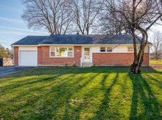 72 Barre Dr, Lancaster, PA 17601
