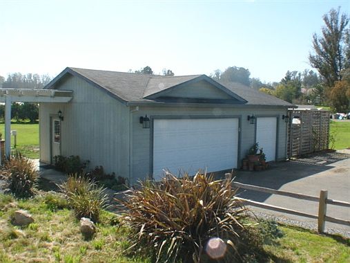 5th image of 9065 Old Redwood Hwy