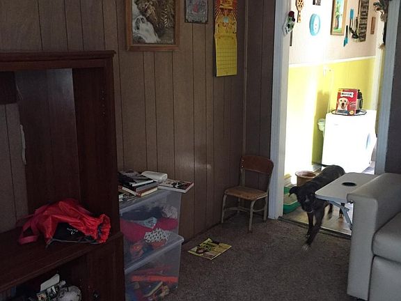 2nd image of 406 W Buckley St