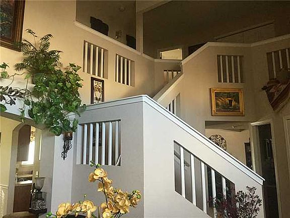 4th image of 13258 Emerald Creek Dr