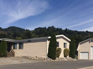 15785 Pedrioli Dr, Brookings, OR 97415