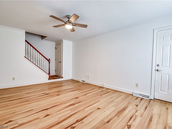 4th image of 5542 Bretton Ct #A