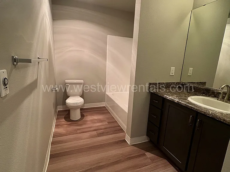 1010 Railroad Ave — Photo 113