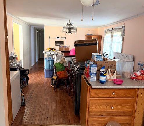 4th image of 987 Eastham Rd