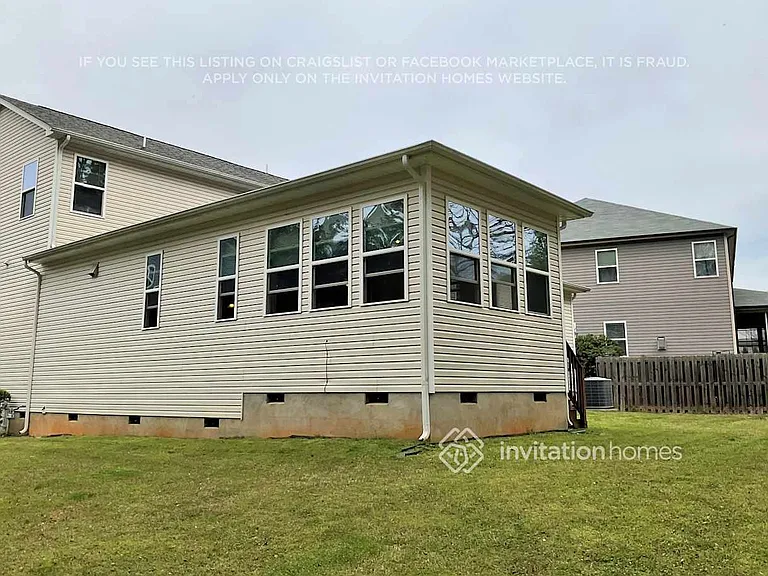 404 Ferry Ct — Photo 12