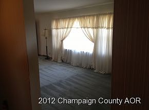 4th image of 235 S Illinois Ave