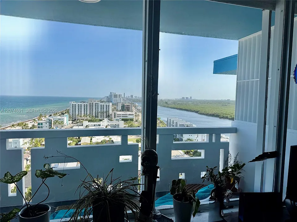 3111 N Ocean Dr #1611