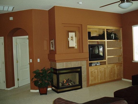 3rd image of 1096 Kantner Ct