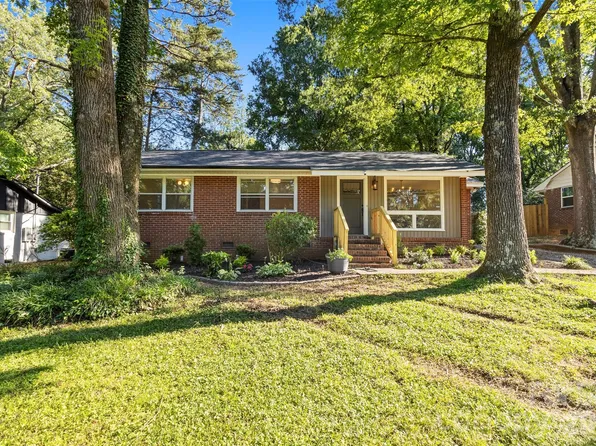 3840 Colebrook Rd, Charlotte, NC 28215