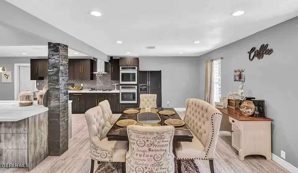 5 bed, 3.0 bath, 3342 sqft, $3,400 — Photo 2