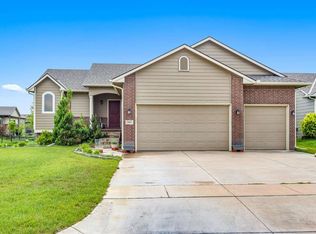 13811 E Mainsgate Cir, Wichita, KS 67228