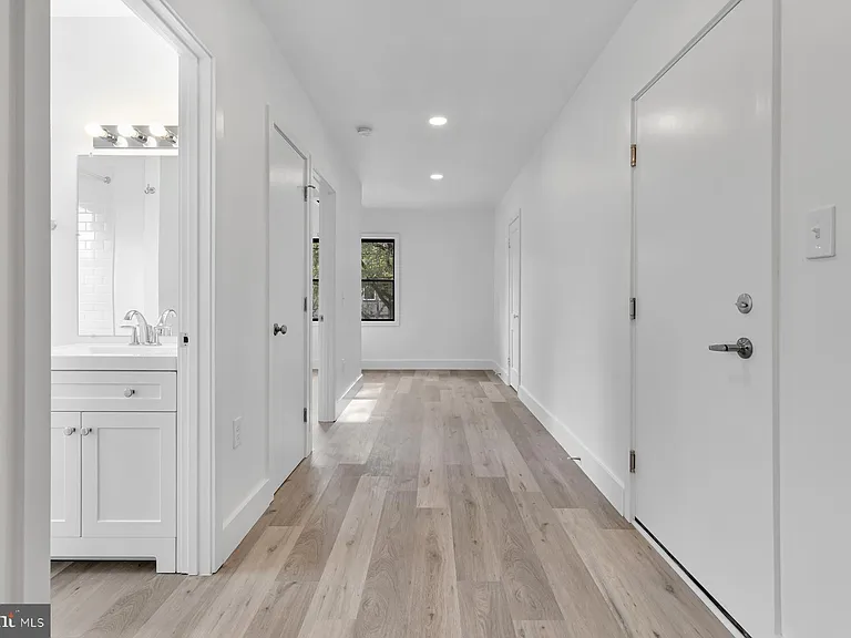 1353 Nicholson St NW #1 — Photo 8