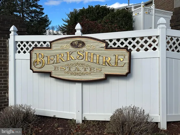 2902 State Hill Rd APT E1, Reading, PA 19610