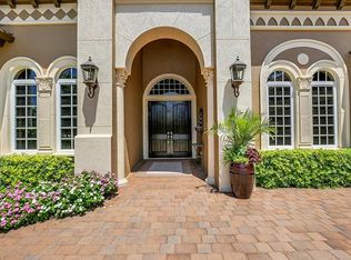 9074 Shenendoah Cir, Naples, FL 34113