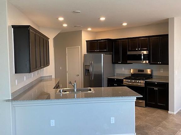 3rd image of 10096 Stellan St