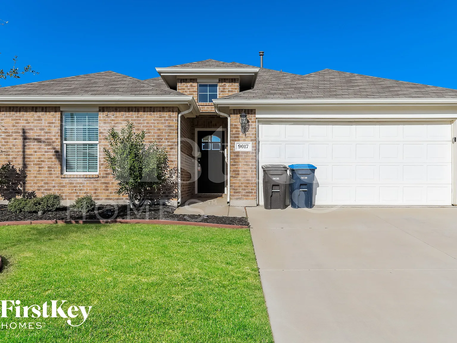 3 bed, 2.0 bath, 1674 sqft, $2,455 — Photo 1