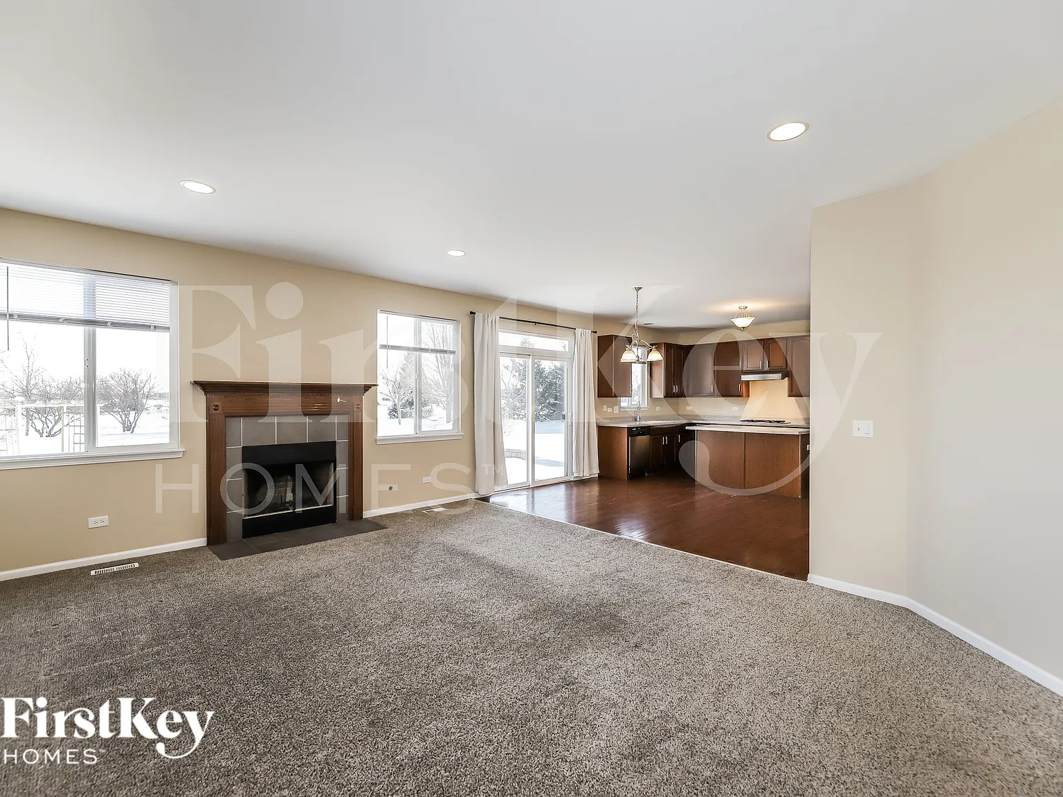 4 bed, 2.5 bath, 2772 sqft, $3,155 — Photo 2