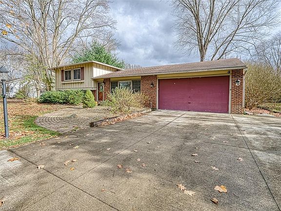4th image of 225 Crestview Dr