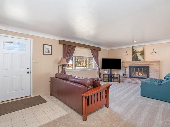 4th image of 408 Hillbrook Dr