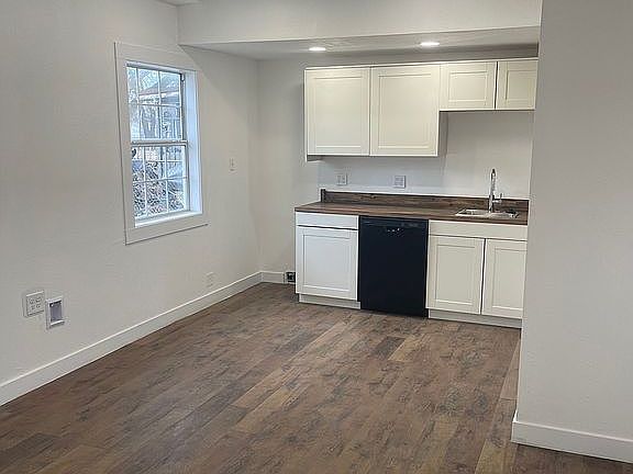 2nd image of 1920 F St NW