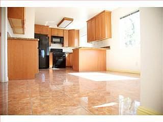 3rd image of 431 Bonita Ave