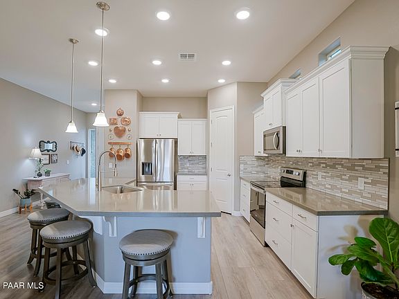 3rd image of 4896 N Pemberley St